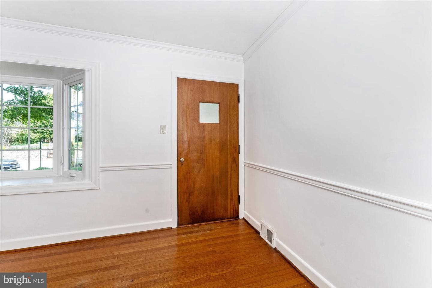 130 E Potomac Street photo 3