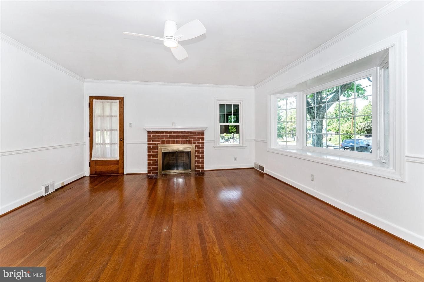 130 E Potomac Street photo 6