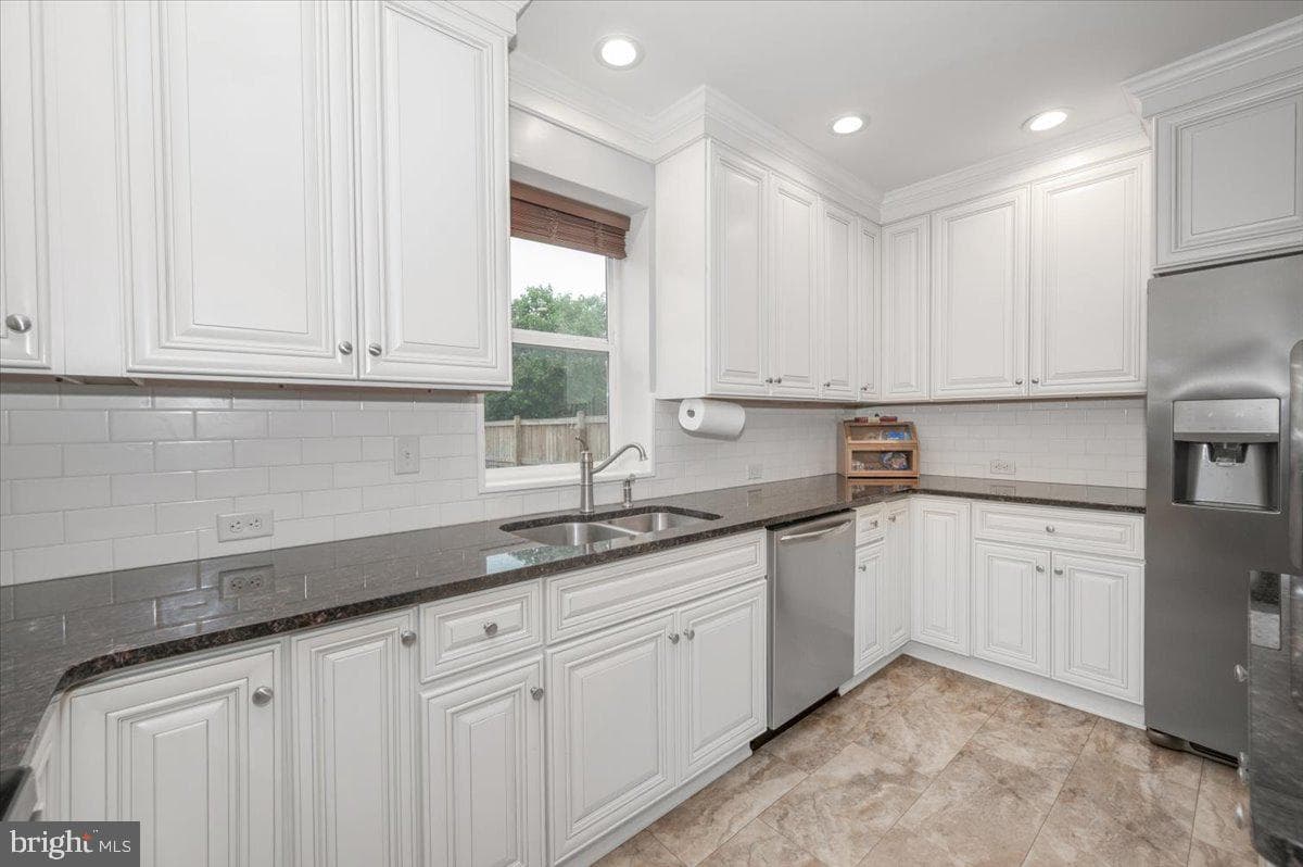 343 Jefferson Street photo 14