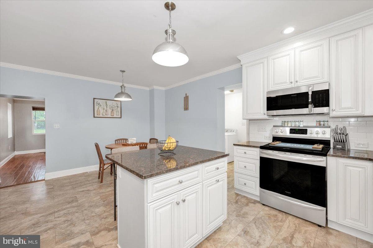 343 Jefferson Street photo 16