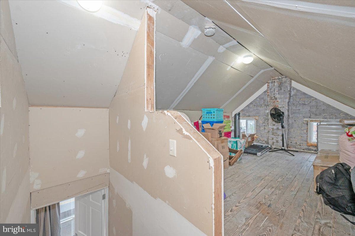 343 Jefferson Street photo 29