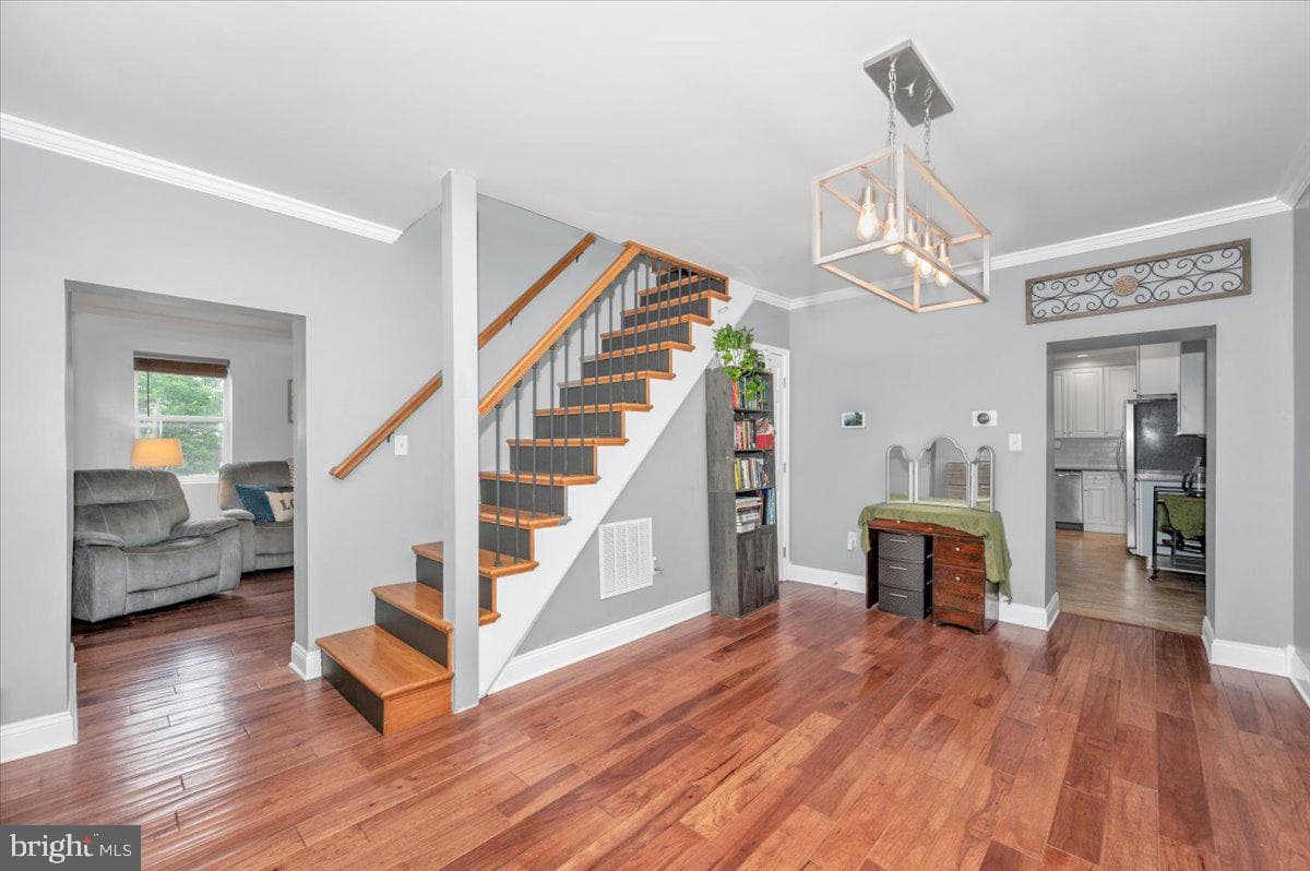 343 Jefferson Street photo 8