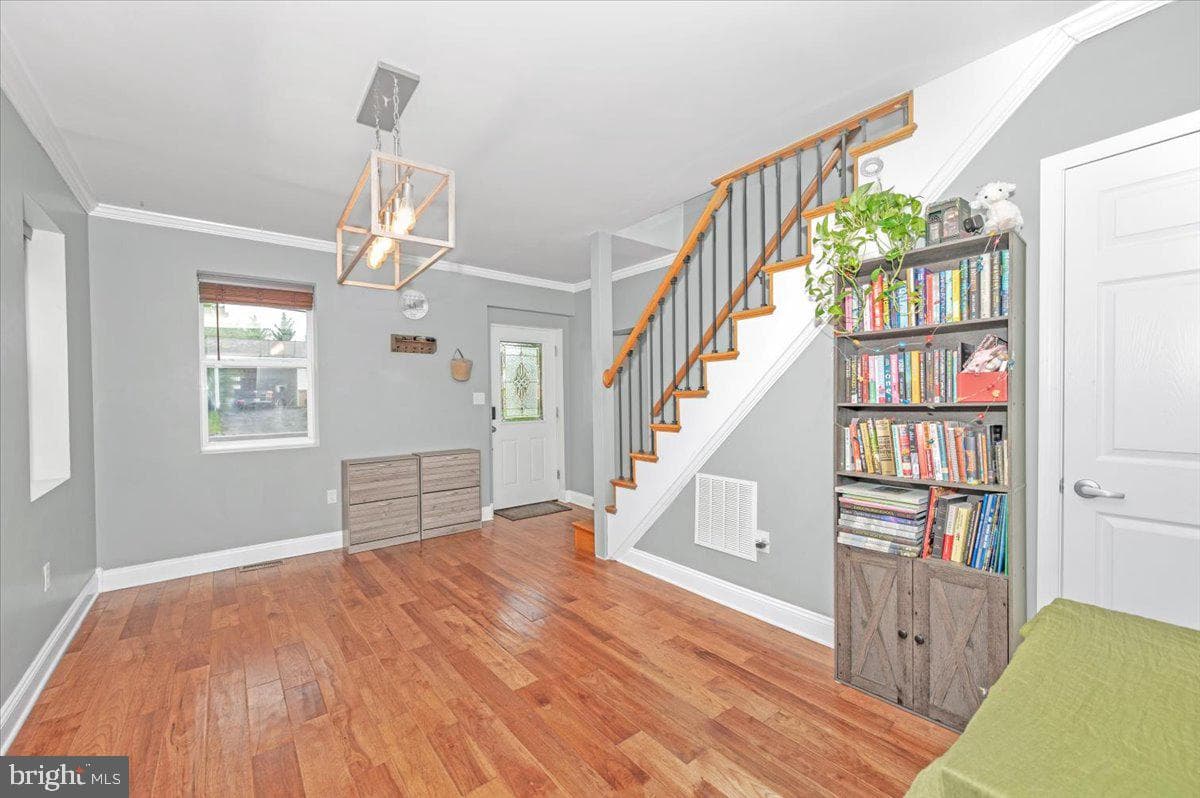 343 Jefferson Street photo 9