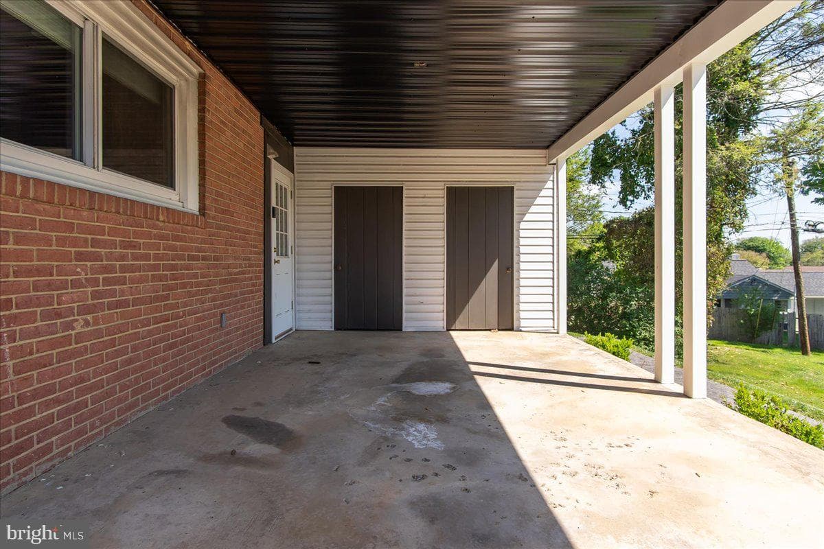13318 Fairgreen Circle photo 33
