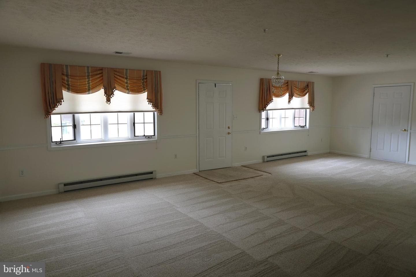 1025 Matthew Court photo 6