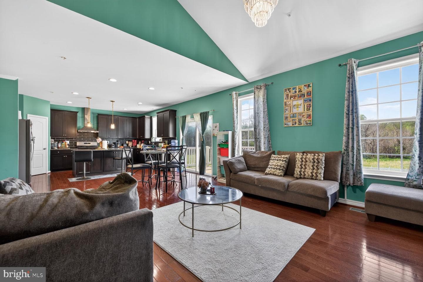 18101 Petworth Circle photo 4
