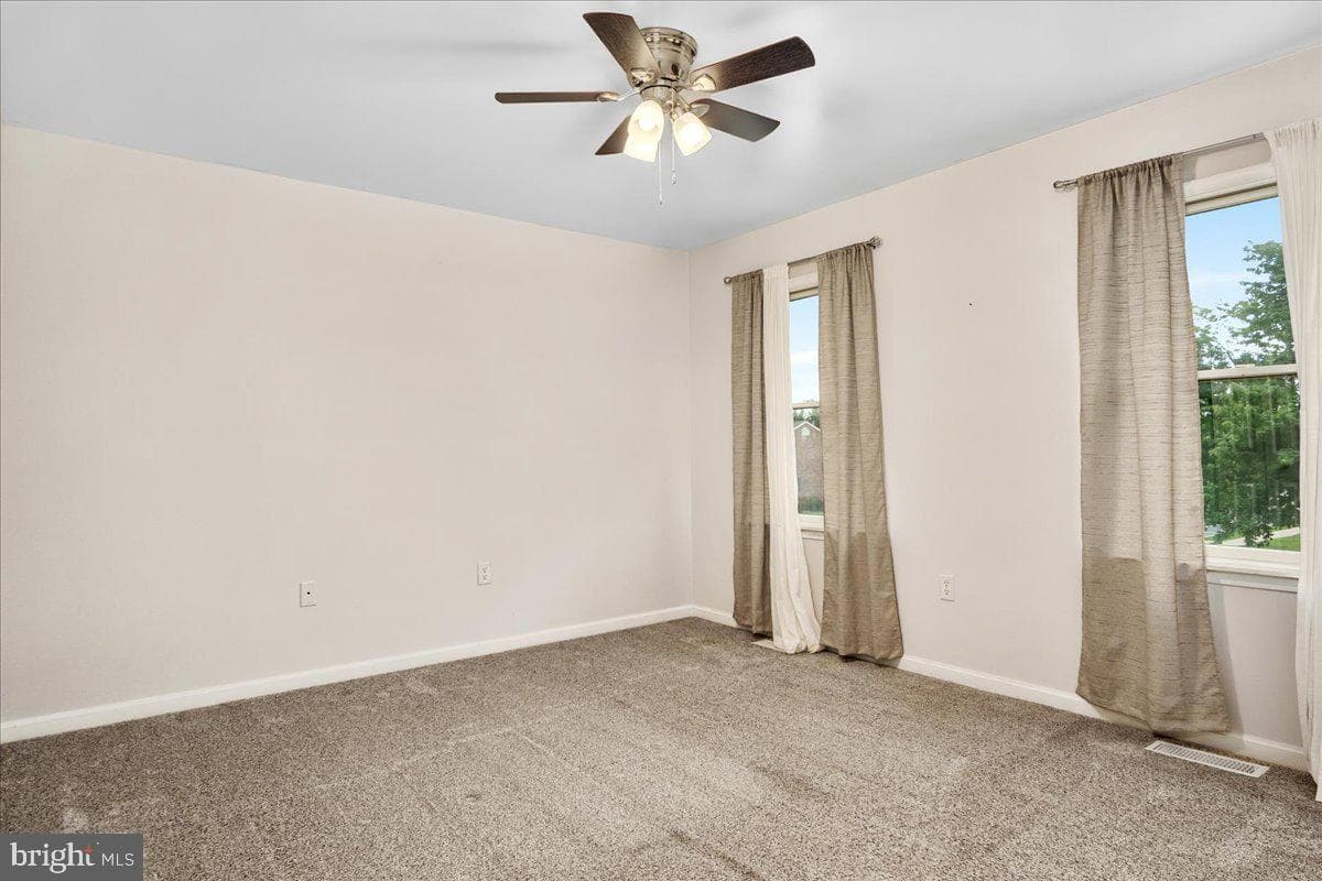 327 E Ridge Drive photo 15