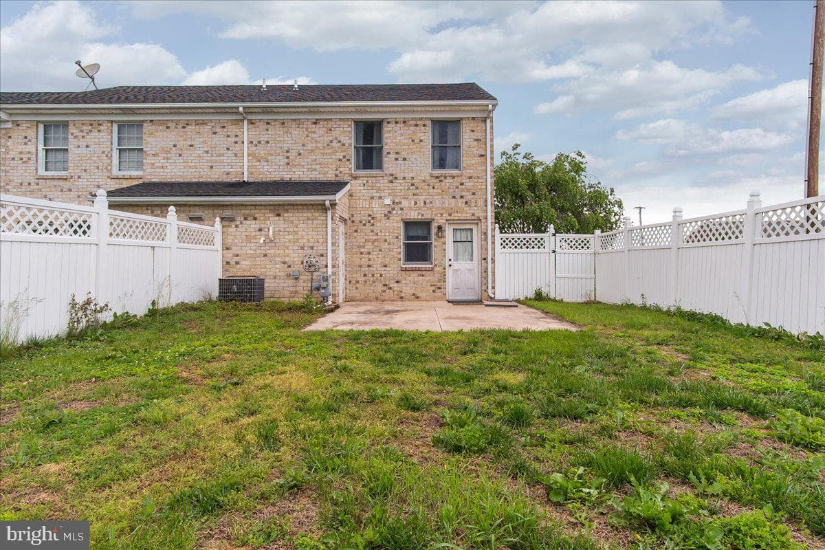 327 E Ridge Drive photo 17