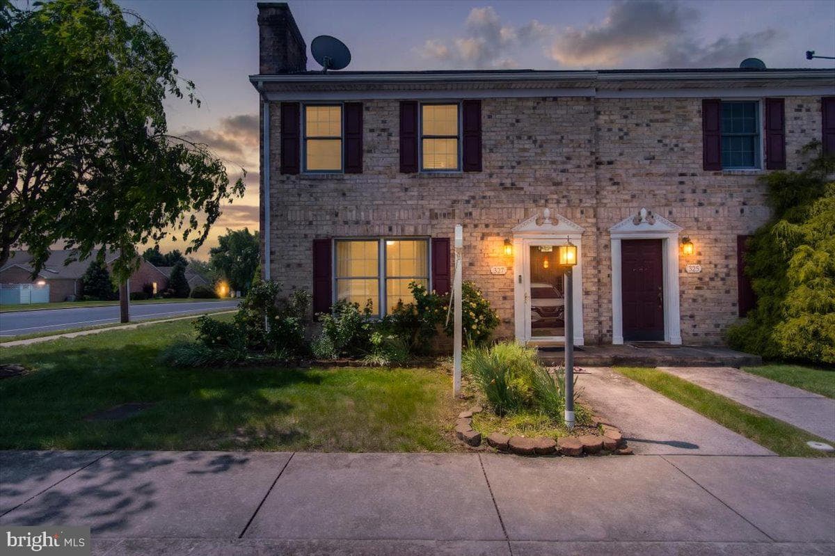 327 E Ridge Drive photo 20