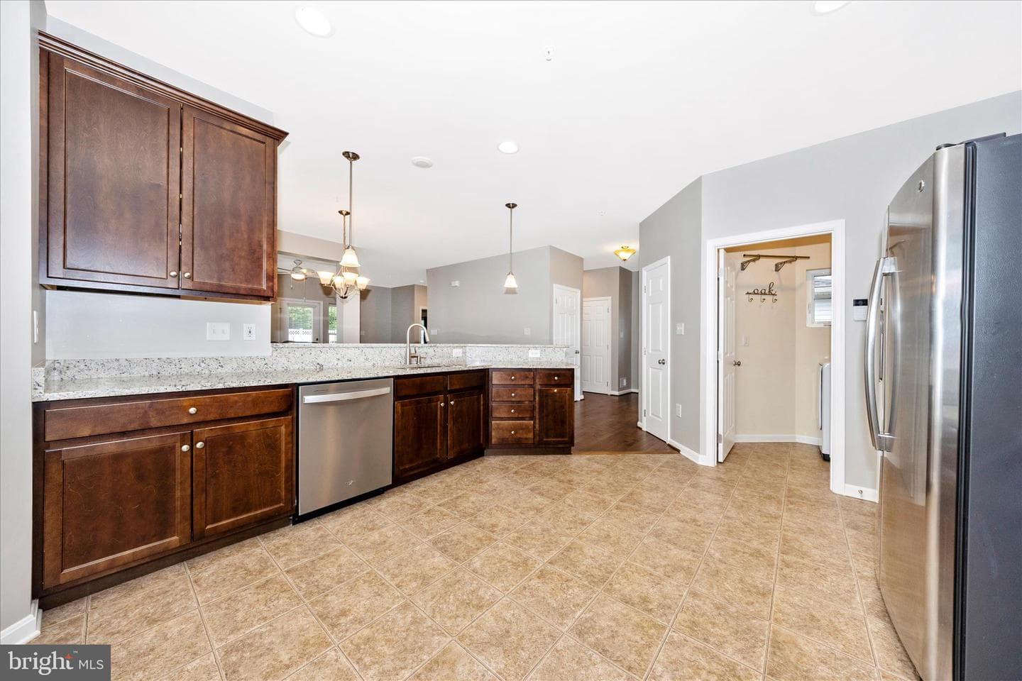 13928 Patriot Way photo 10