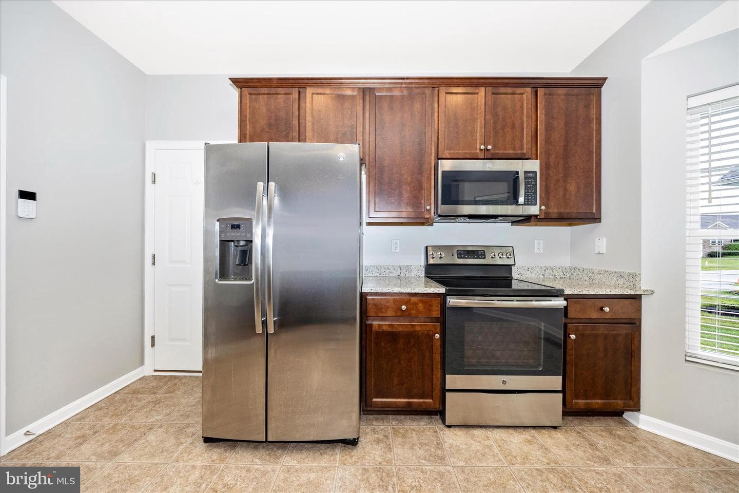 13928 Patriot Way photo 12