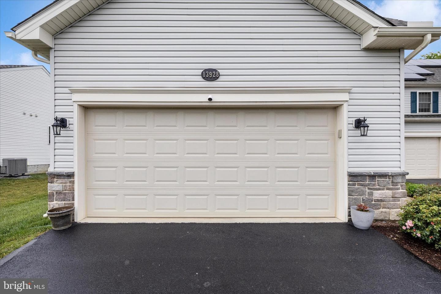 13928 Patriot Way photo 44