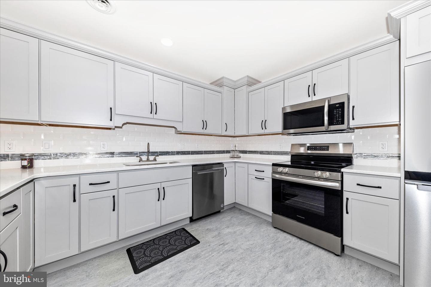 372 Winding Oak Drive photo 12