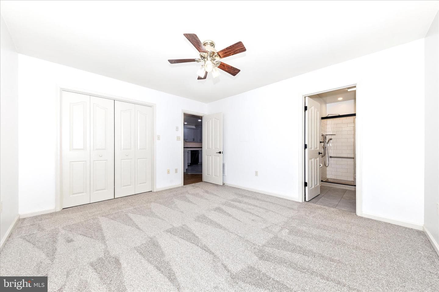 372 Winding Oak Drive photo 32