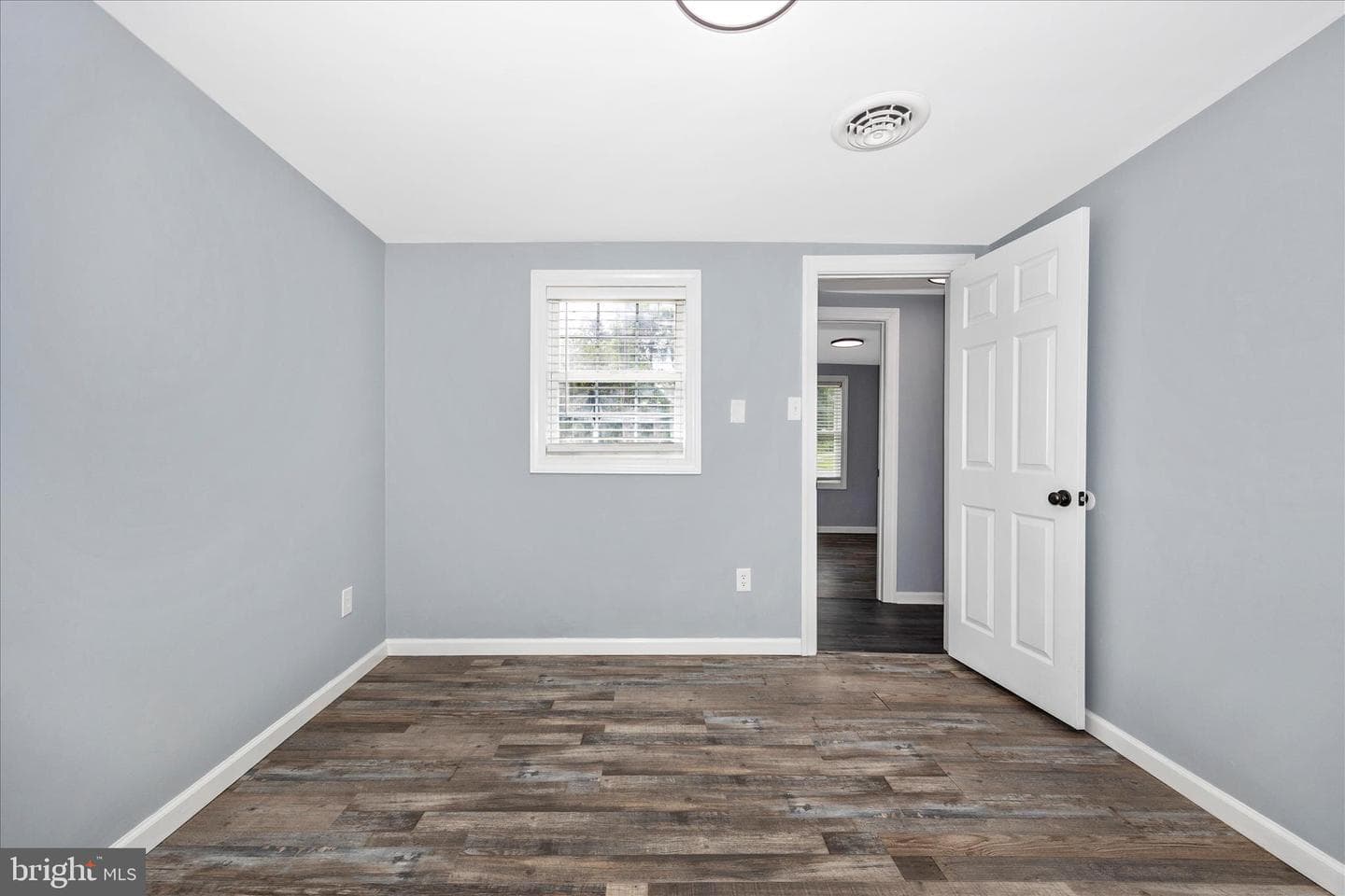 15442 Falling Waters Road photo 19