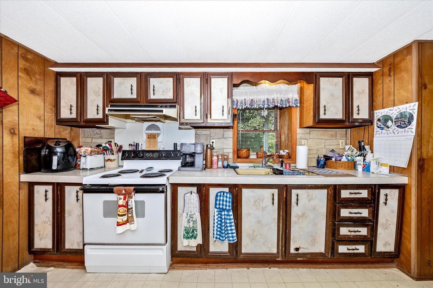 9607 Crystal Falls Drive photo 15