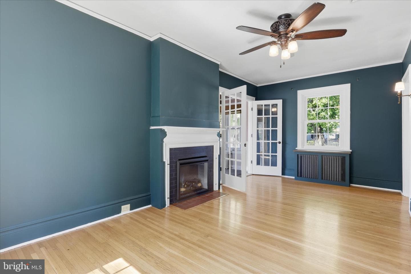 200 E Irvin Avenue photo 13