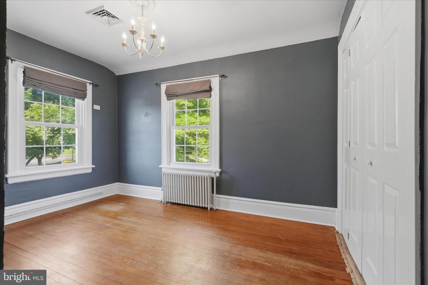 200 E Irvin Avenue photo 23