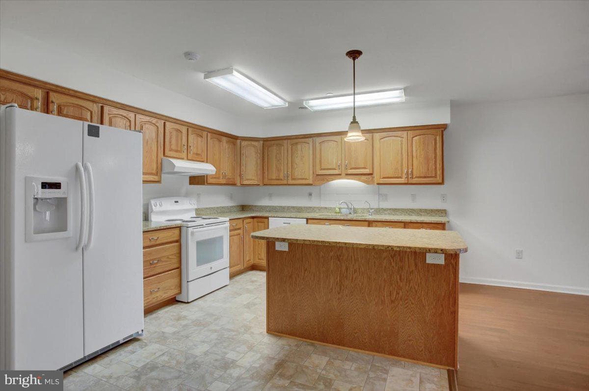 19446 Sapphire Drive photo 14