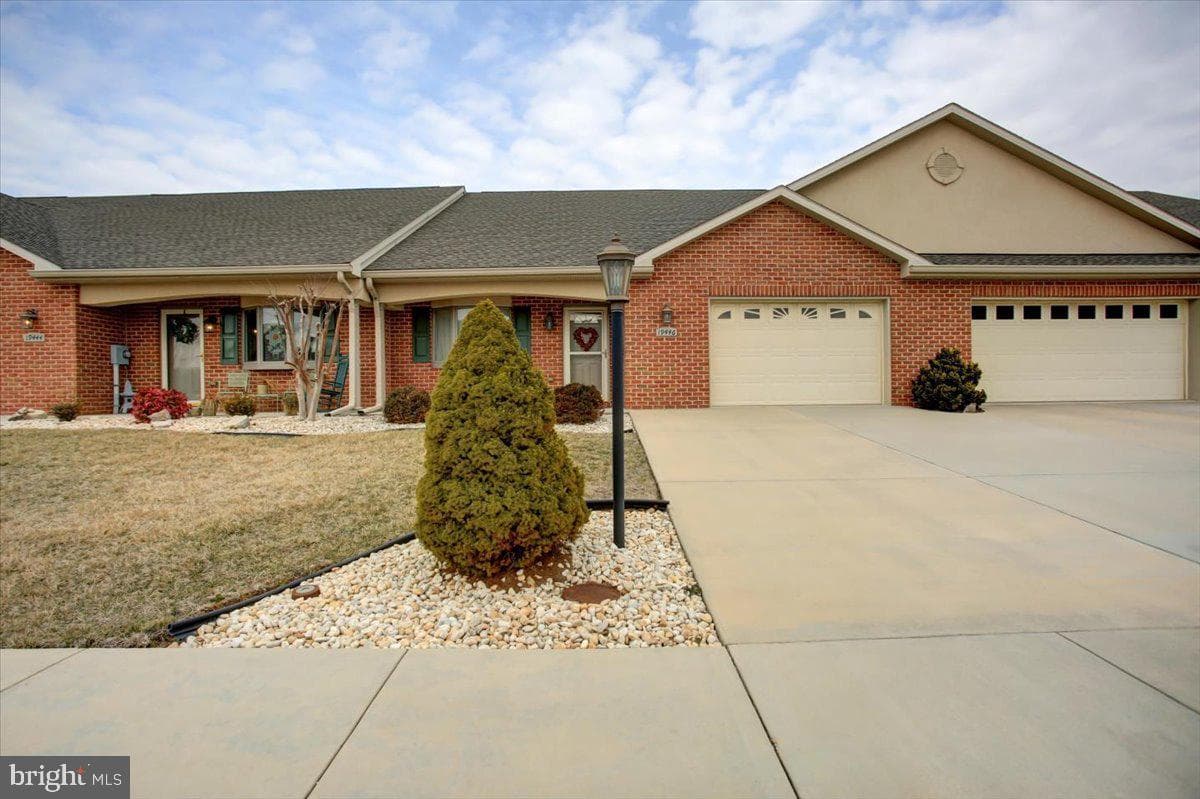 19446 Sapphire Drive, Hagerstown