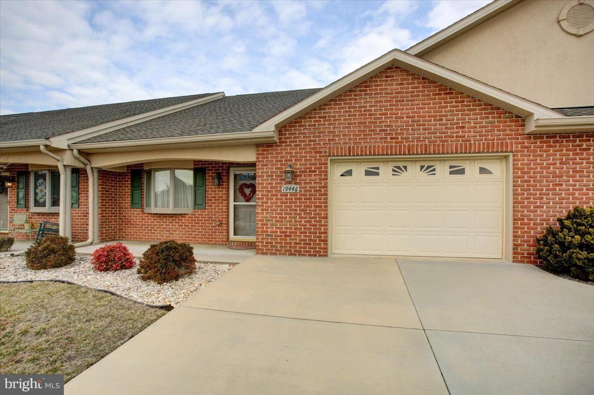 19446 Sapphire Drive photo 4
