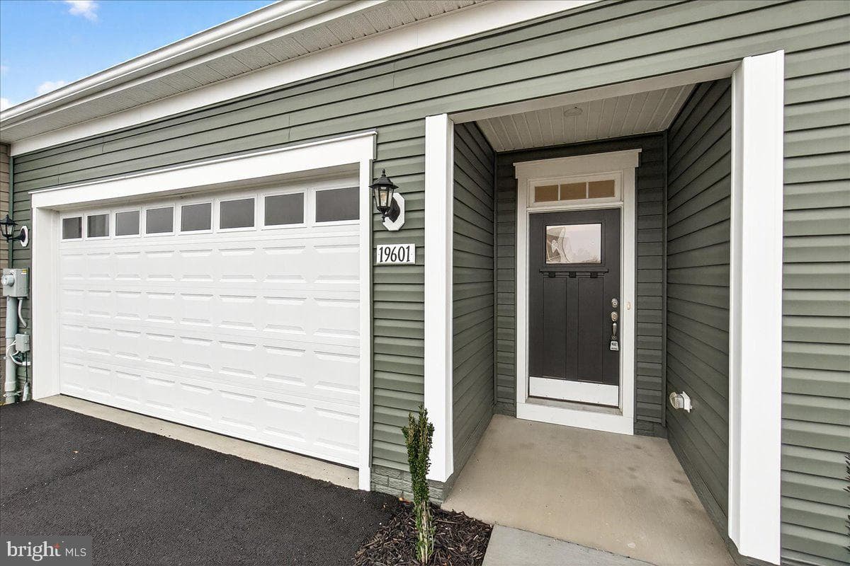 19601 Lavender Lane photo 3
