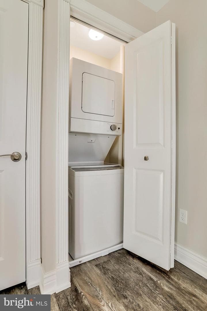 37 S Prospect St # 105 photo 16