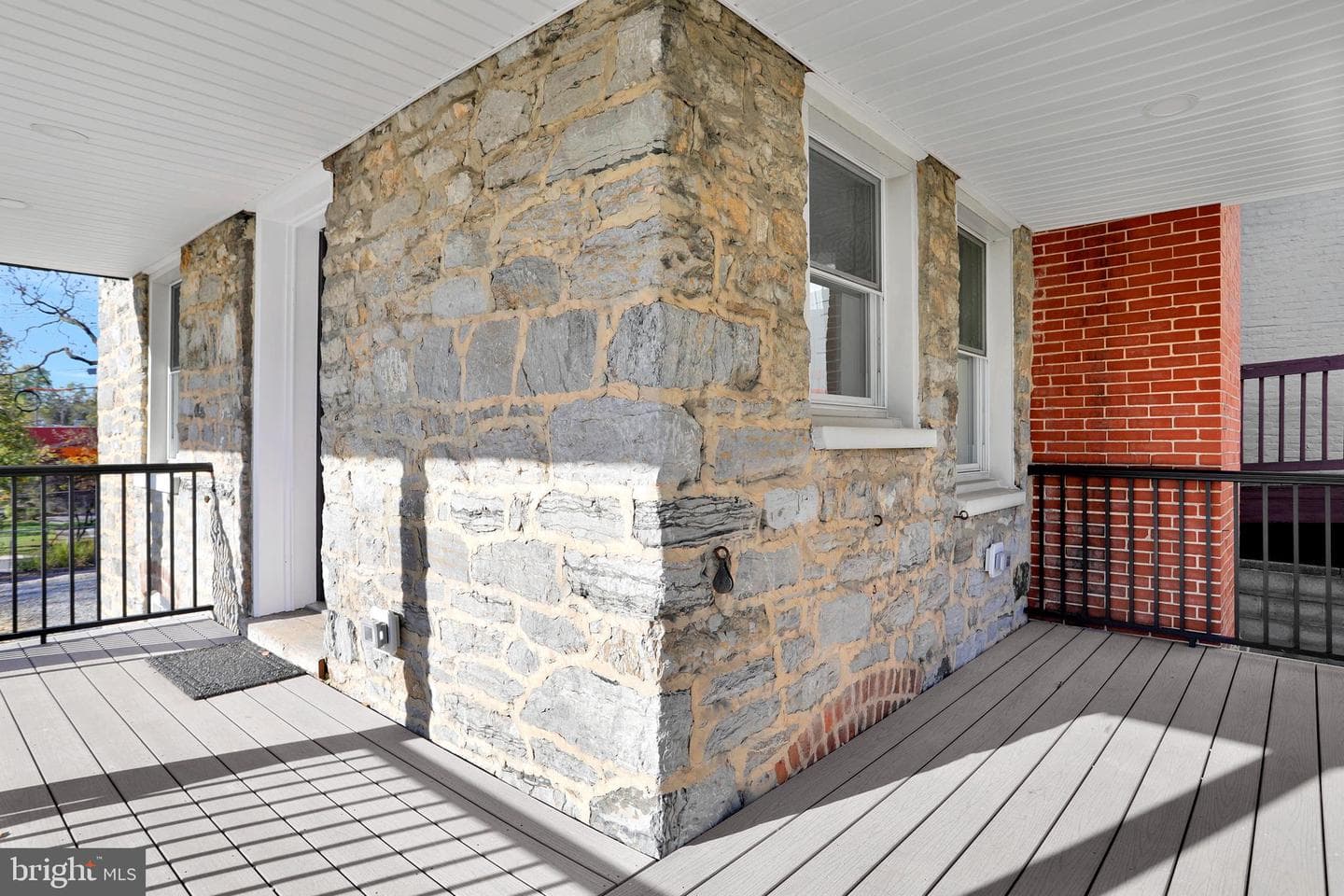 37 S Prospect St # 105 photo 23