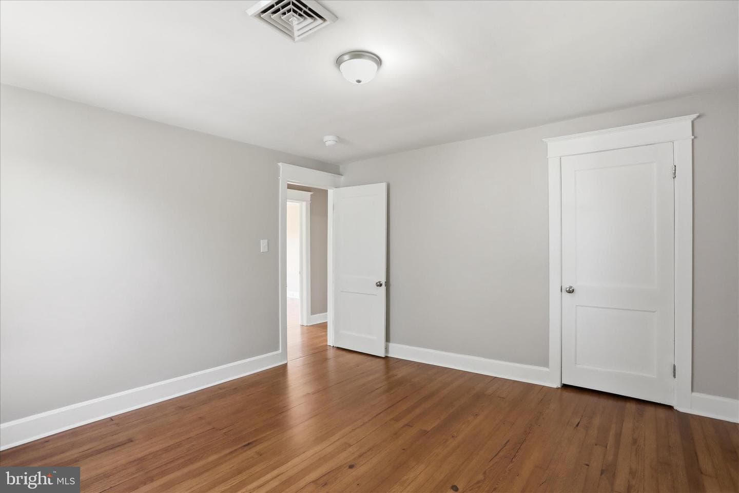 819 Summit Avenue photo 23