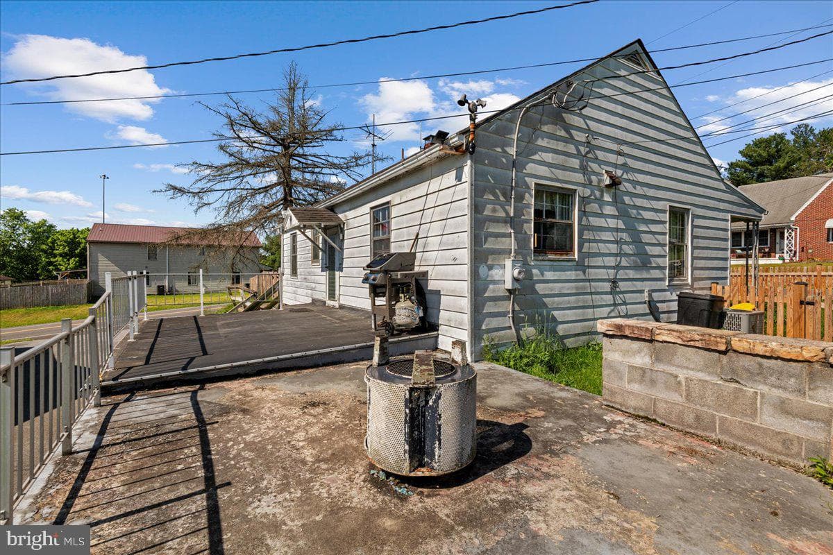 246 Maryland Avenue photo 39