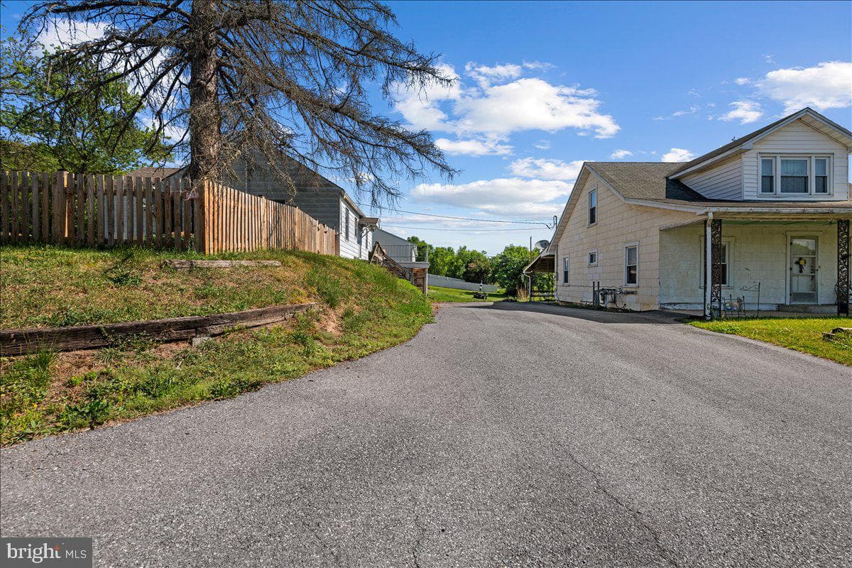 246 Maryland Avenue photo 43