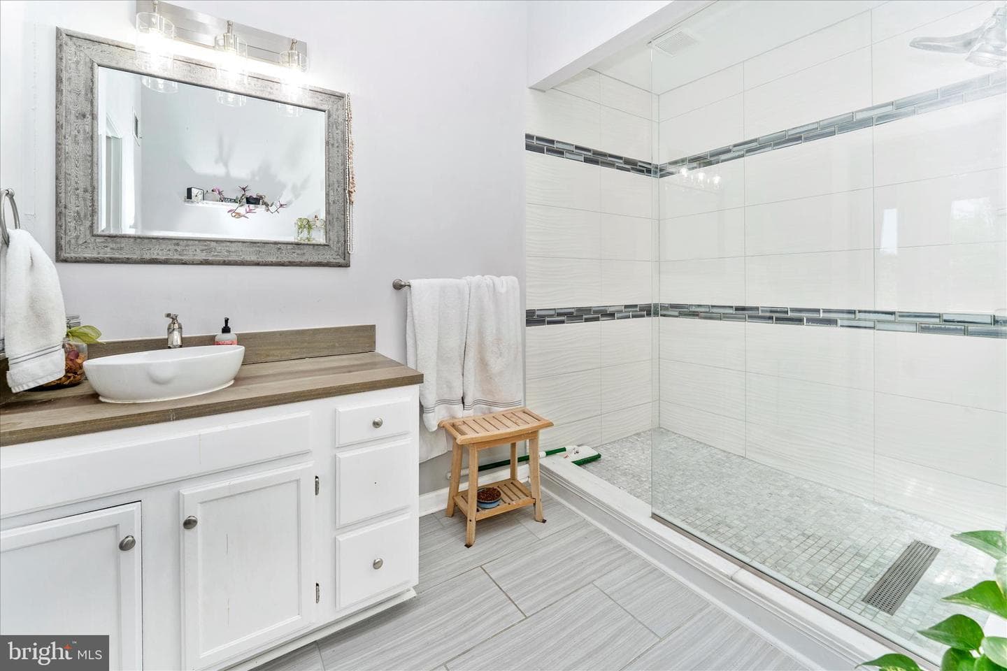 1029 Lindsay Lane photo 25