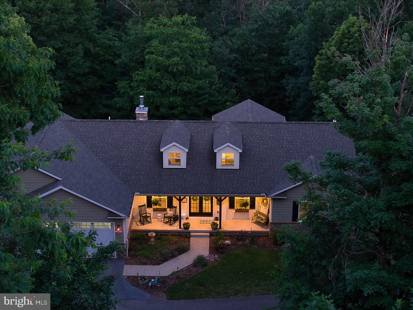 3310 Hawks Hill Ln photo 4