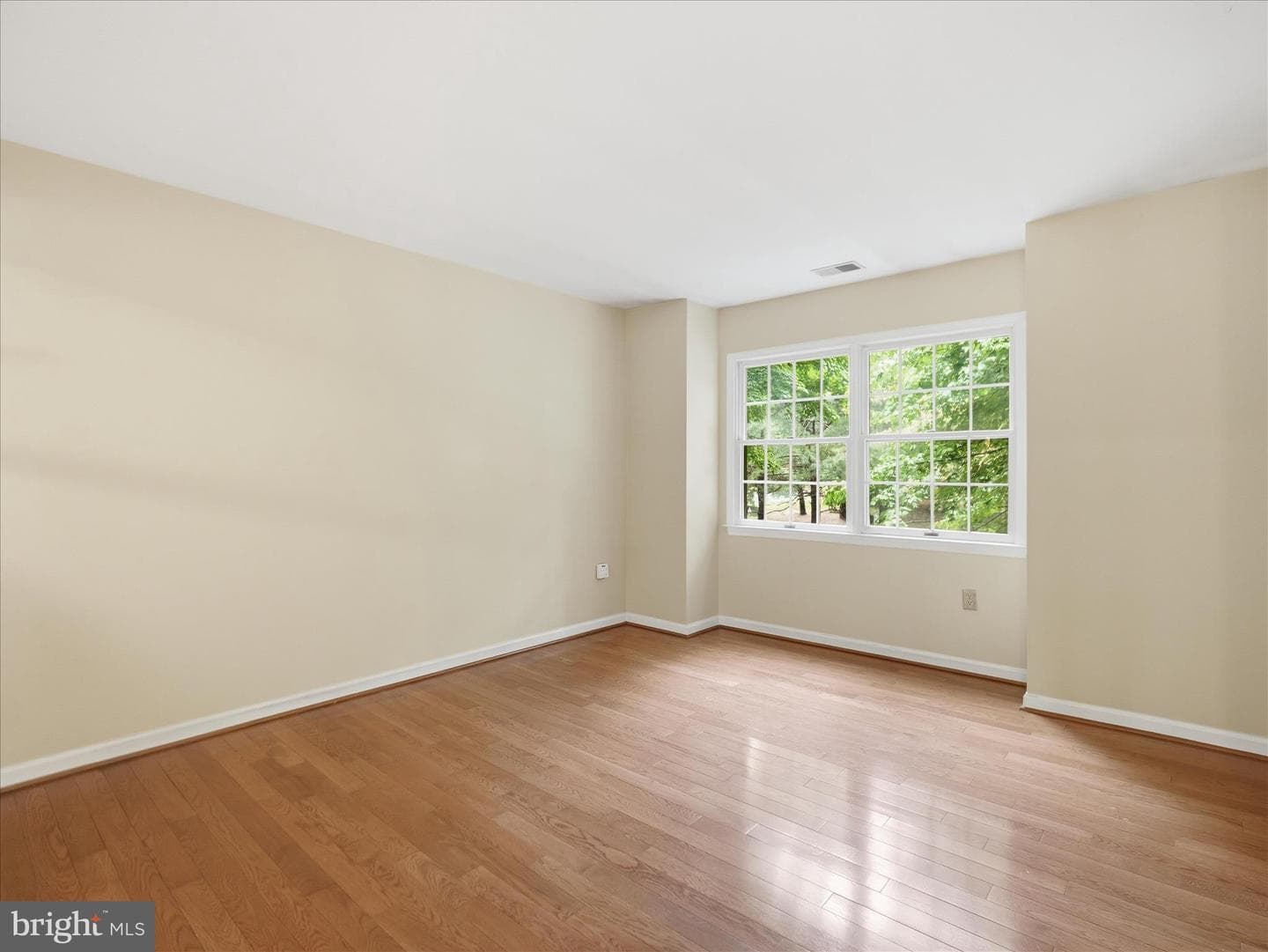 1002 Lindsay Lane photo 17
