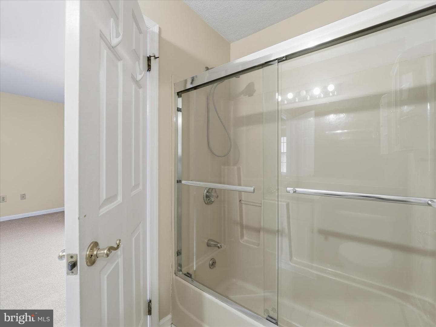 1002 Lindsay Lane photo 31