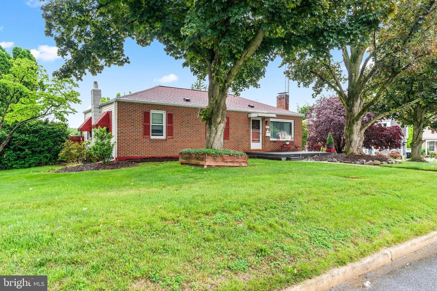 1103 Moller Avenue photo 2