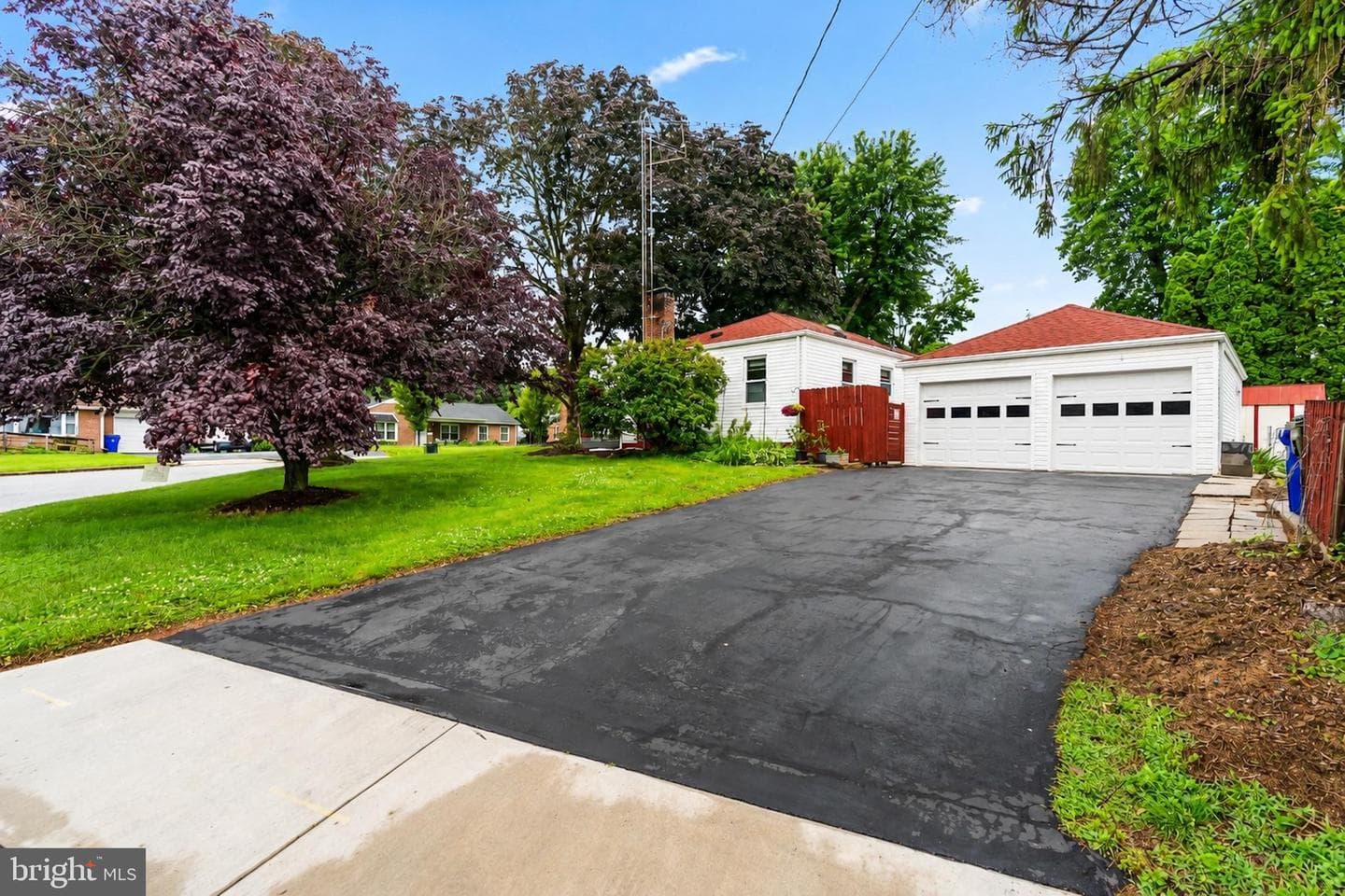 1103 Moller Avenue photo 35