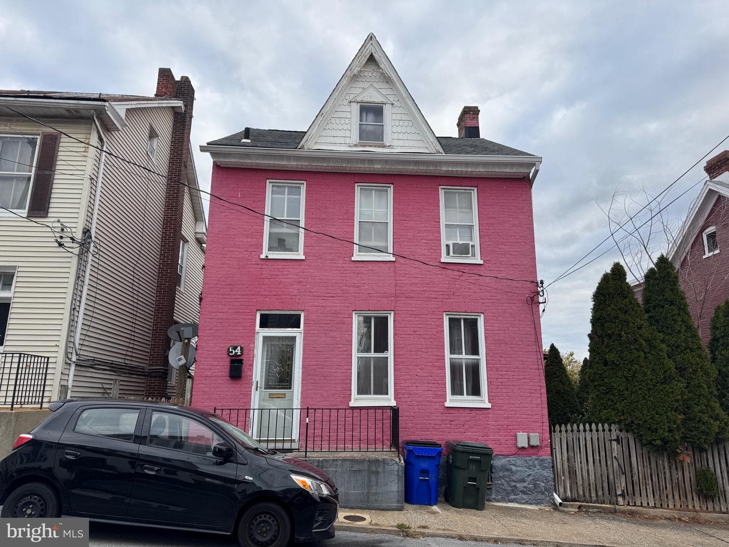 54 Randolph Ave photo 2