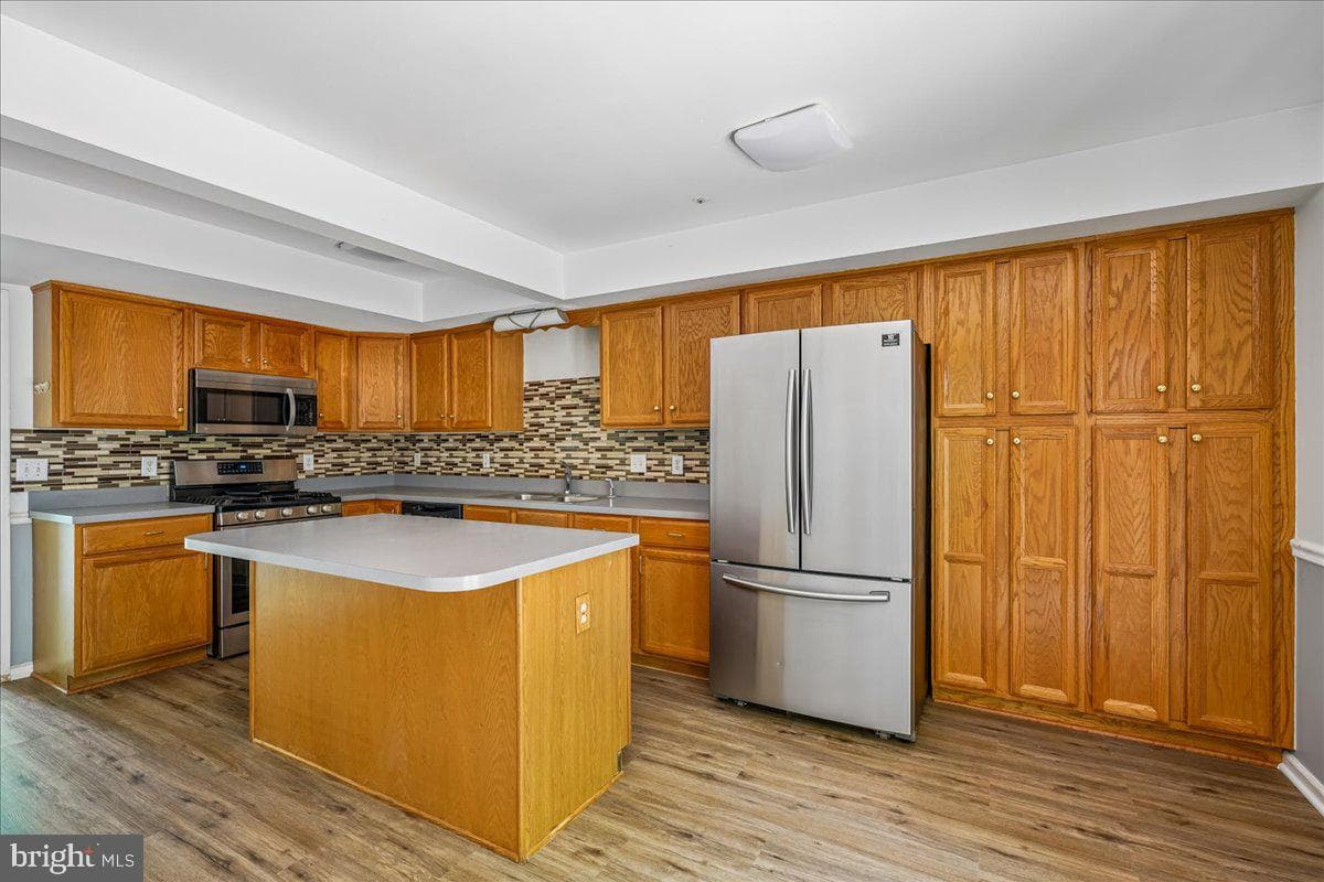 1323 Lindsay Lane photo 4