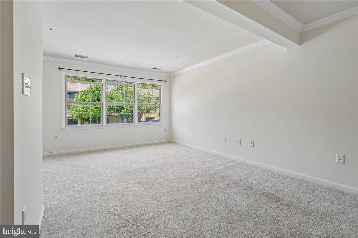 1323 Lindsay Lane photo 5