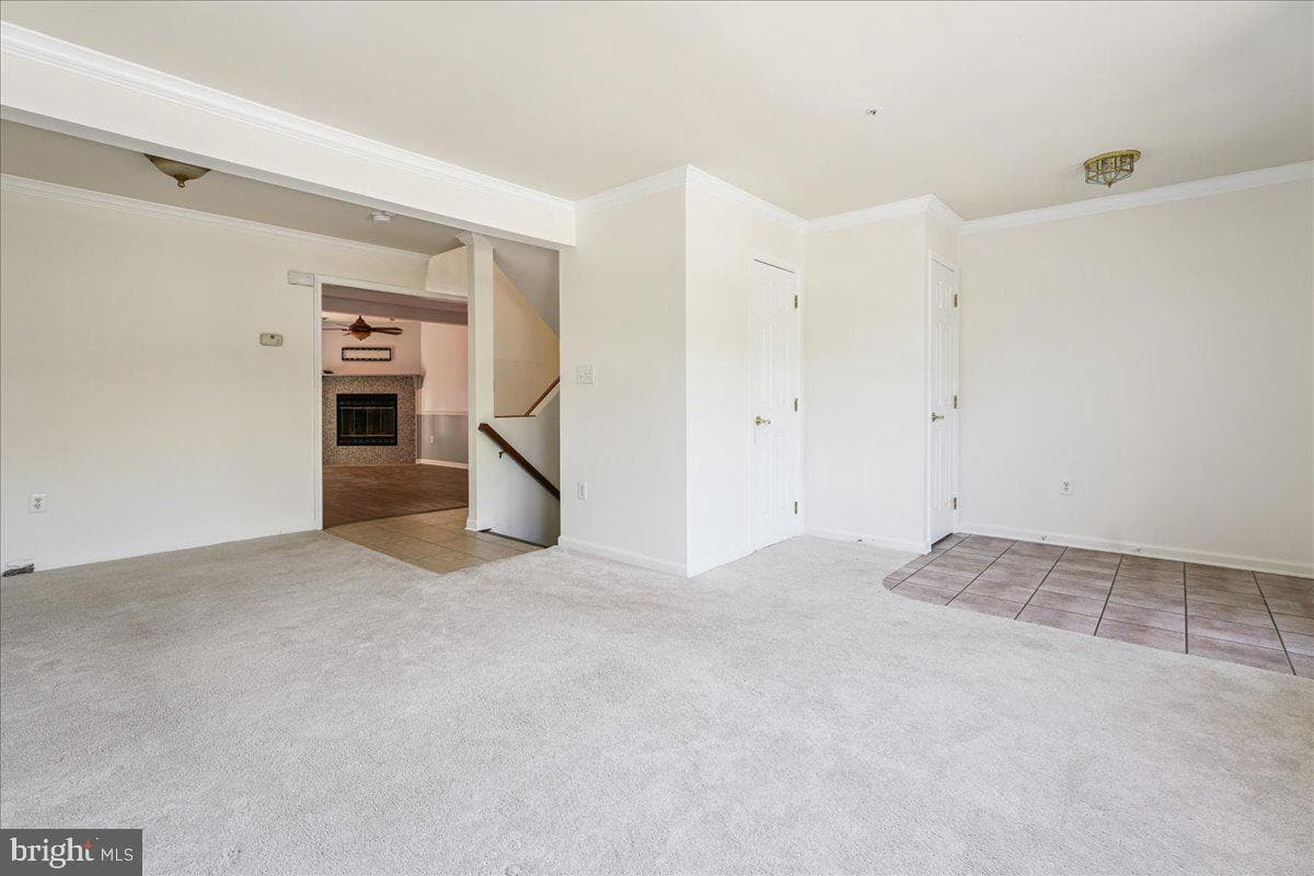 1323 Lindsay Lane photo 7