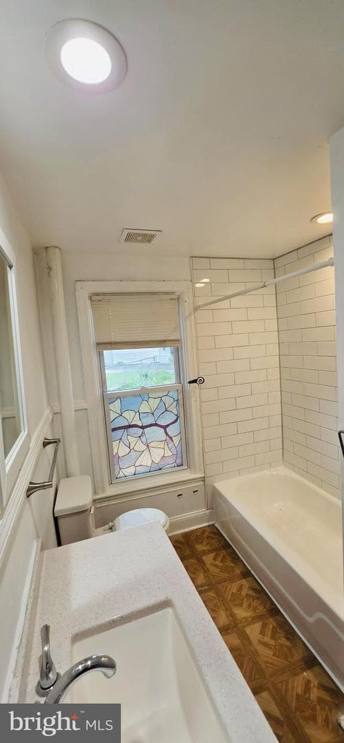 622 W Washington Street photo 26