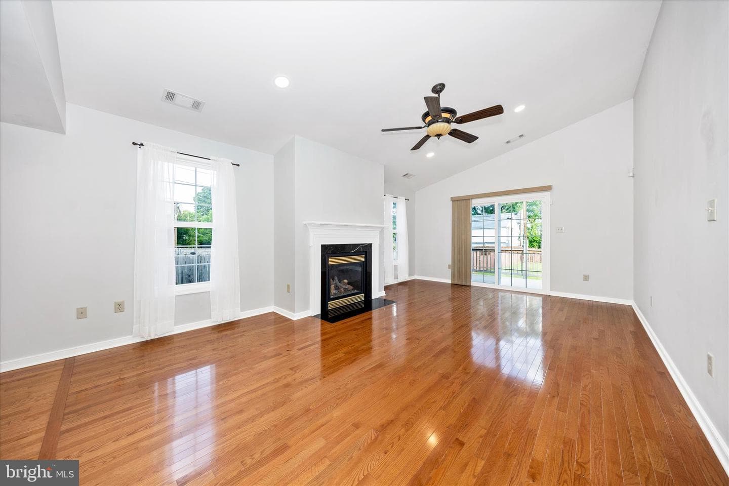 17817 Sherman Avenue photo 15