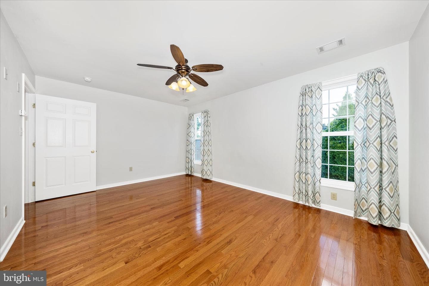 17817 Sherman Avenue photo 30
