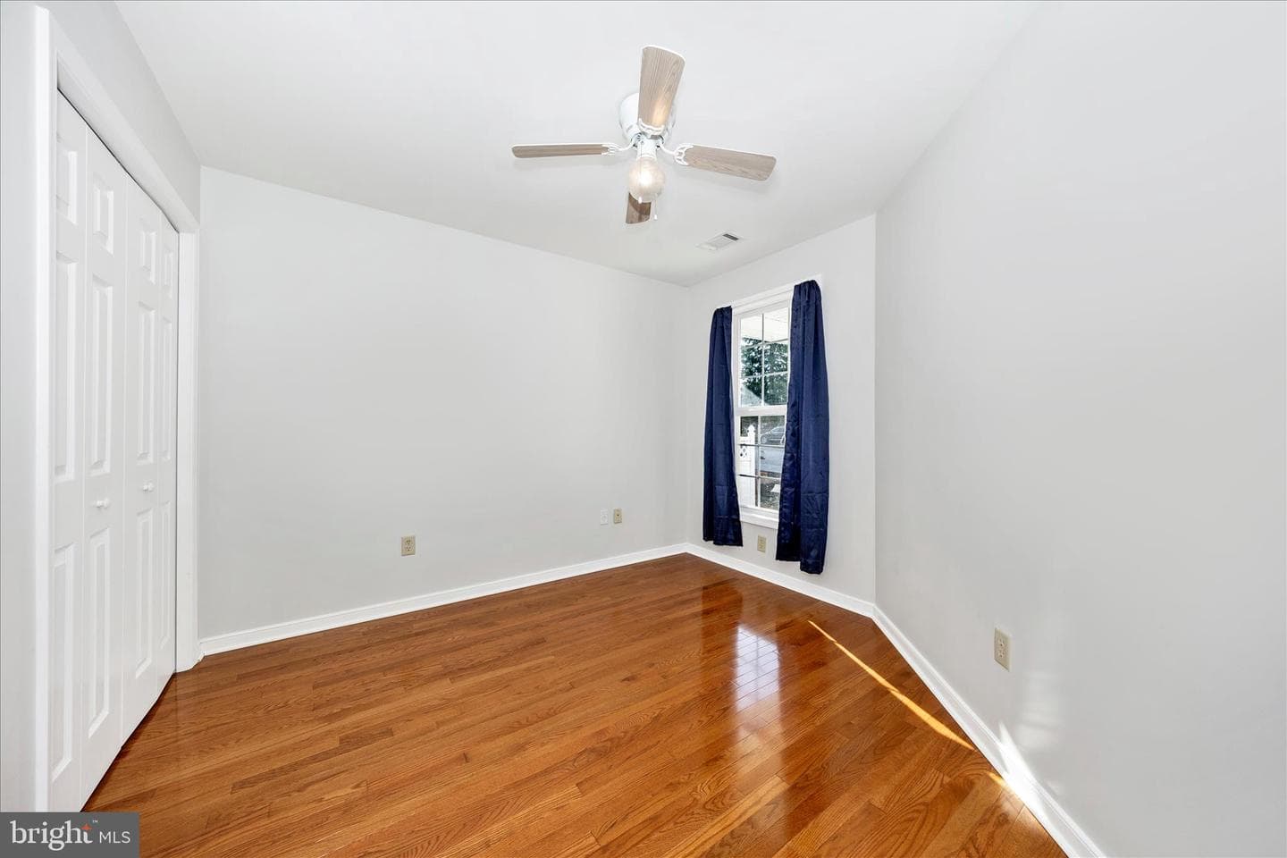 17817 Sherman Avenue photo 35