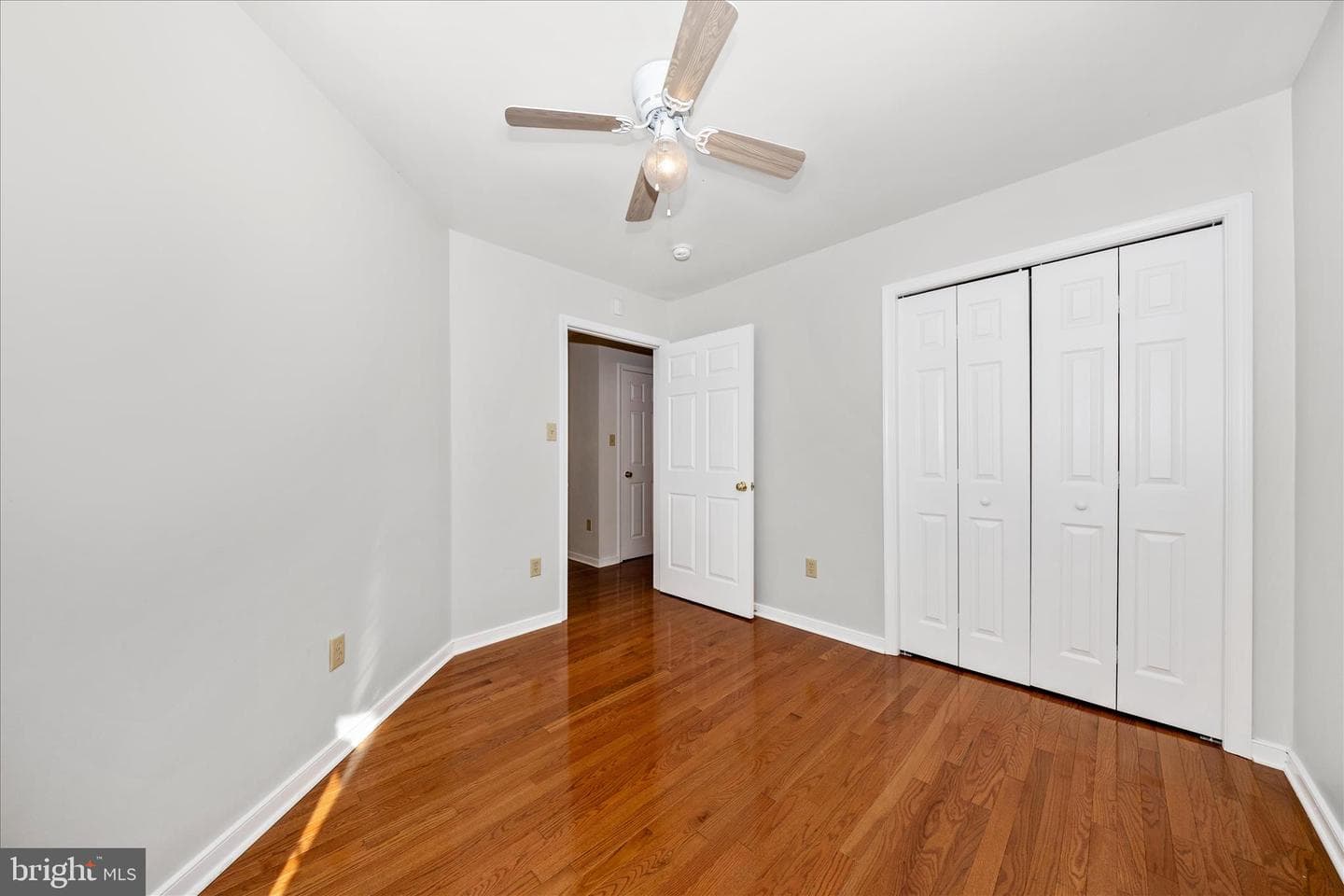 17817 Sherman Avenue photo 37
