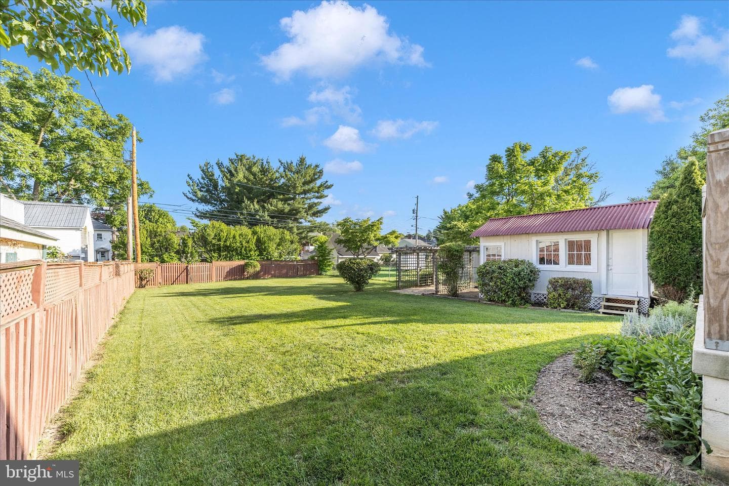 17817 Sherman Avenue photo 53