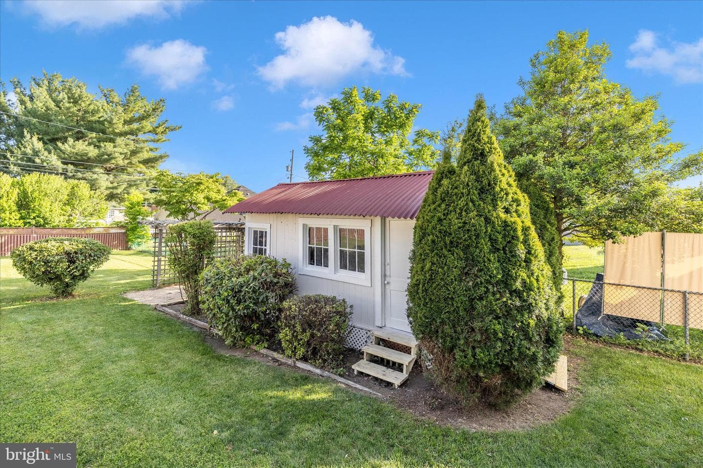 17817 Sherman Avenue photo 54