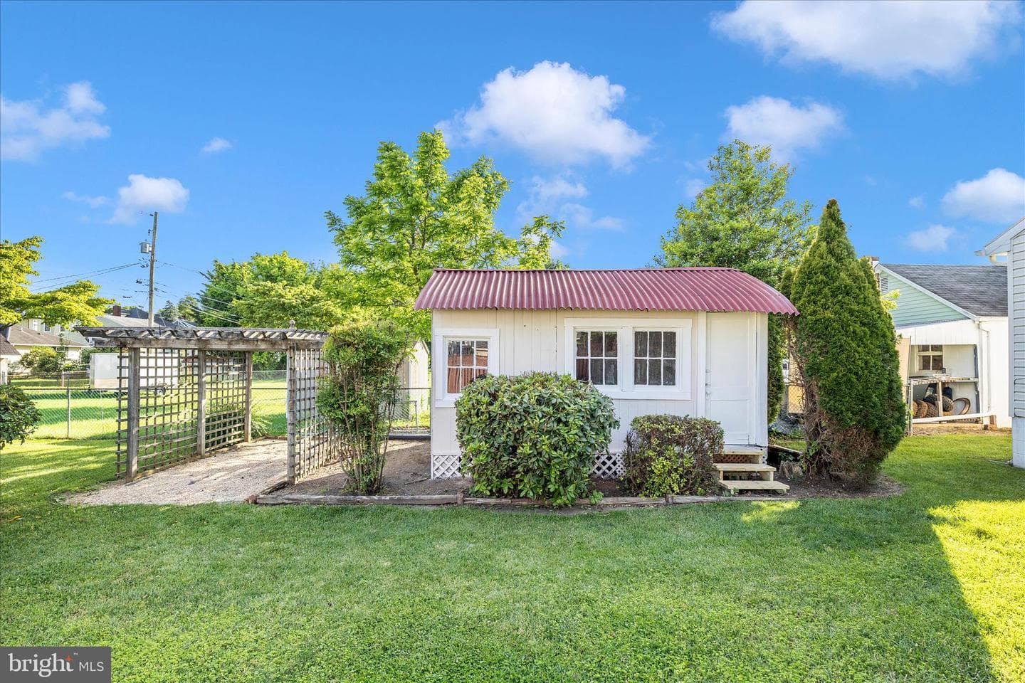 17817 Sherman Avenue photo 55