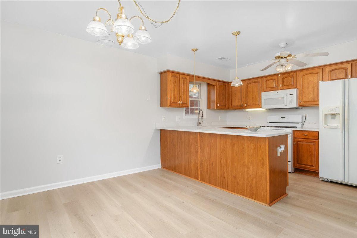 20407 Kings Crest Boulevard photo 10